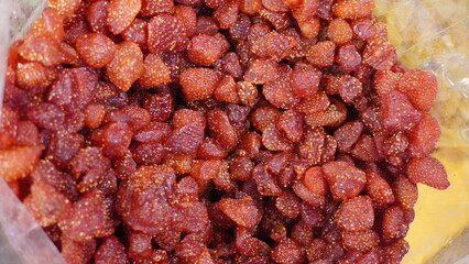 dried strawberries healthy fruit snack