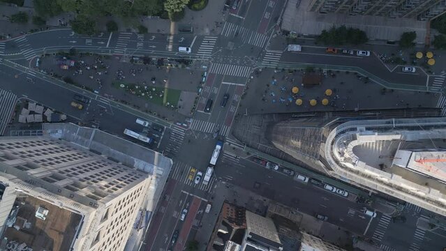 alt aerial descending shot at north end of Flatiron Building in NYC