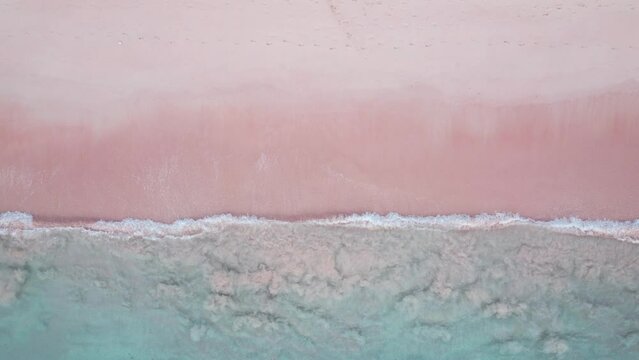 pink beach, Pulau Padar. komodo national park