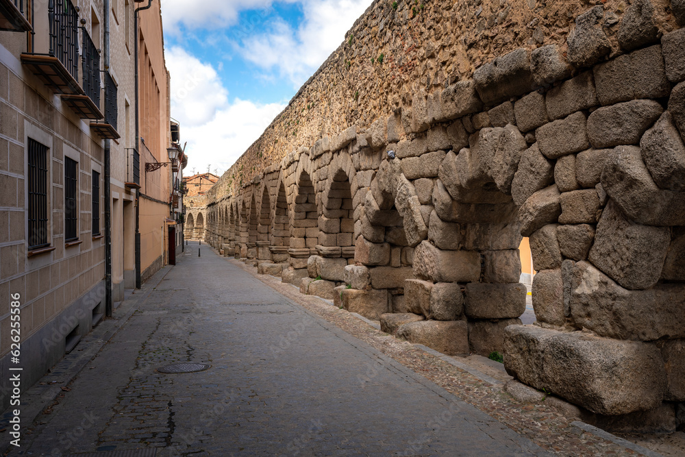 Wall mural Aqueduct of Segovia - Segovia, Spain