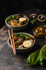 Soba noodle with tofu and mushroom