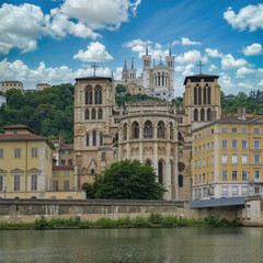 Fototapeta na wymiar Vieux-Lyon, Saint-Jean-Baptiste cathedral, colorful houses in the center, on the river Saone 