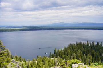 Jenny lake and inspiration point at Grand Teton National Park