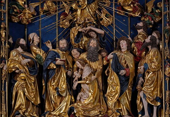 Detail des Marienaltars in Kraków: Einschlafen Marias von Aposteln umgeben - obrazy, fototapety, plakaty