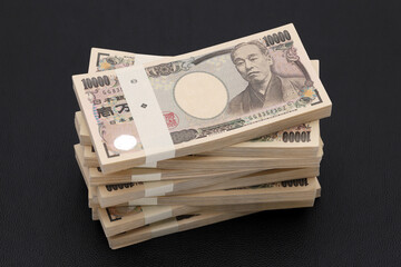 一万円札の札束