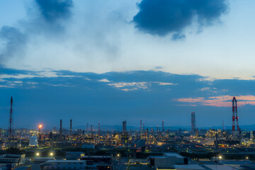 日本の岡山県倉敷市の美しい工場夜景
