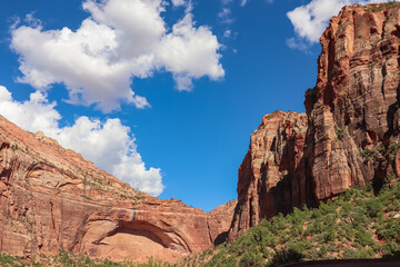 Fototapeta premium Mount Carmel U.S. scenic highway 9 to Canyon Overlook point in Zion National Park Canyon, Utah, USA. Uninhabited canyon with majestic rock formations, steep cliffs, mountains peaks. Panoramic drive