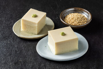 ごま豆腐　Sesame tofu