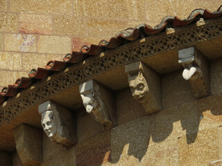 Romanesque Basilica of San Vicente. (12th-14th centuries). Detail of cornice with brackets in the semicircular main apse. Historic city of Avila. Spain.  © JOSEANTONIO