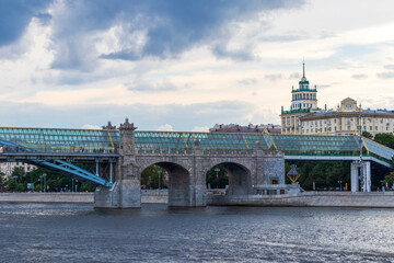 Obraz premium Moscow, Russia - 07.09.2023 - Shot of the Moscow river. Outdoors