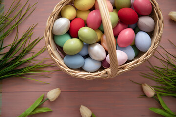 Obraz na płótnie Canvas eggs in a basket