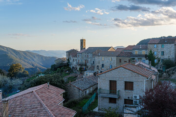 Village dans les montagnes du sud de la Corse. Serra-di-Scopamène - Alta Rocca - Corse - France