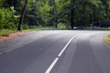 Fototapeta premium Landstraße zwischenSchmittlotheim und Frankenau