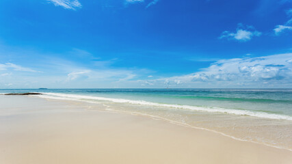Fototapeta na wymiar beautiful ocean sky in summer blue sky background Horizontal ocean landscape