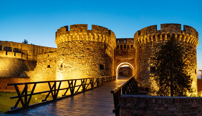 Entrance to Kalemegdan fortress at dusk - obrazy, fototapety, plakaty