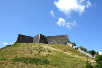 Fototapeta na wymiar Enceinte de la Citadelle de Givet en France