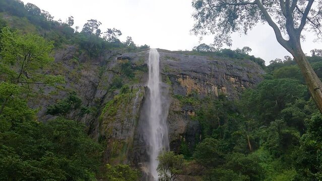 Waterfall , Diyaluma Waterfall Sri Lanka 