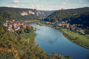 Wilkeaussicht auf das Elbtal bei Wehlen in der Sächsischen Schweiz © Robert Ahner