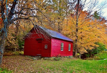 red barn in autumn