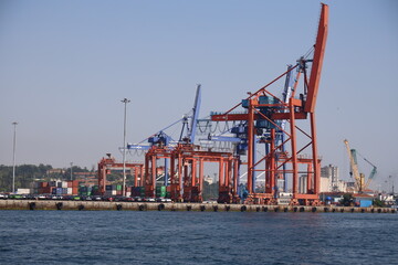 Obraz premium cranes in port