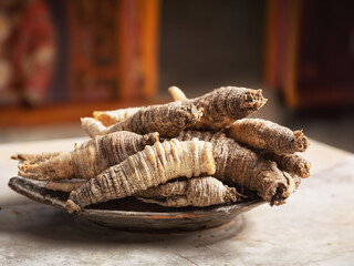deodeok, mountain herb whose roots have restorative properties