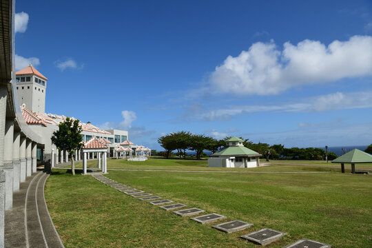 沖縄　平和祈念資料館と庭園