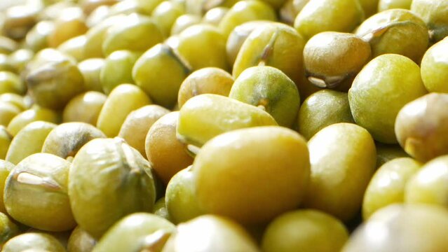 Mung beans contain various antioxidants, such as flavonoids and phenolic compounds, which help protect the body from oxidative stress and inflammation. Food and grain concept. 4K HDR
