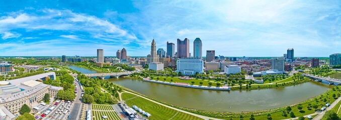 Fototapeta na wymiar Downtown Columbus Ohio panorama aerial with full downtown skyscraper view and both river banks