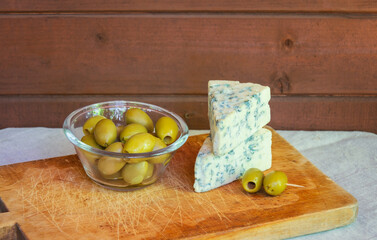 Blue cheese and olives.