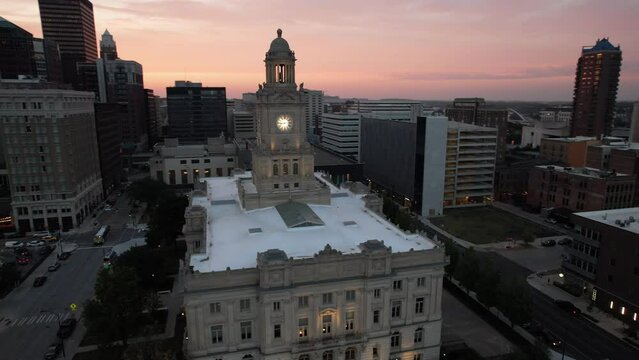 The U.S. Federal Courthouse in Des Moines, Iowa