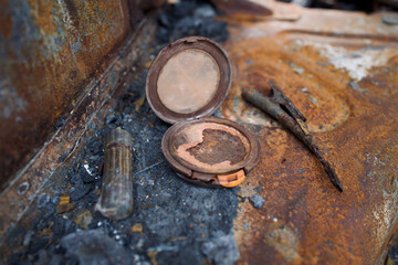 make-up in burn car