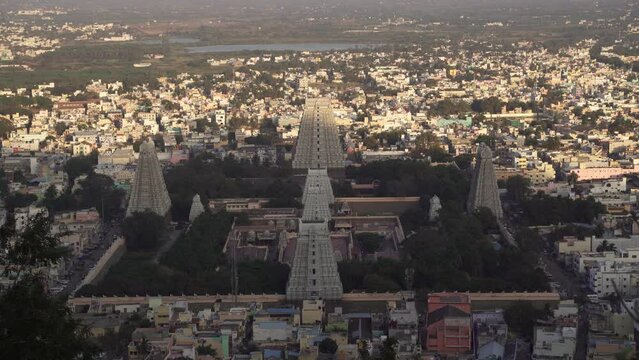 Arunachaleswarar Temple overview. Hinduism. Tiruvannamalai, Tamil Nadu, India. 