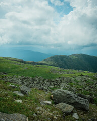 Fototapeta na wymiar Mountain views from Mount Washington, in the White Mountains, New Hampshire