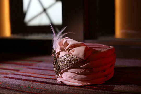 Indian Wedding safa/Turban/pagdi for Men Golden Color Dulha Marriage pagdi for Bridegroom