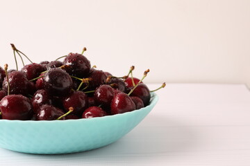 cherries in bowl