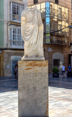 Replica estatua de Cesar Augusto en el parque de San Francisco en Cartagena, Murcia, España