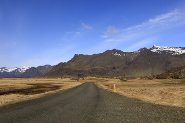 Fototapeta na wymiar Mountain view in Vatnajökull National Park in South Iceland