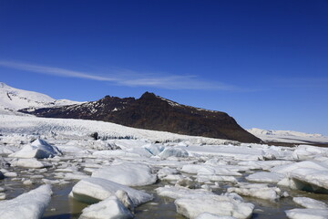 Fjallsárlón is a glacier lake located in the south of the Vatnajökull glacier between the Vatnajökull National Park and the town of Höfn , in the south of Iceland