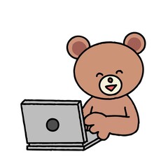 笑顔でパソコン作業をするクマ