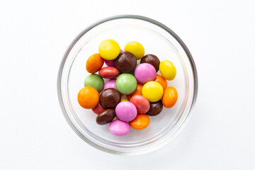 カラフルなつぶチョコ