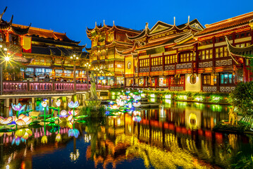 night view of yu yuan garden in shanghai, china