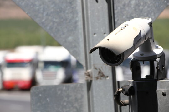 C&aacute;mara de seguridad en parqueadero de veh&iacute;culos de alto tonelage