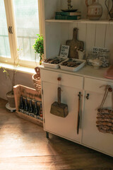 푸근한 카페 실내와 귀여운 소품들