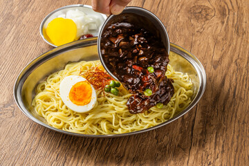 ジャージャー麺　zhajiangmian