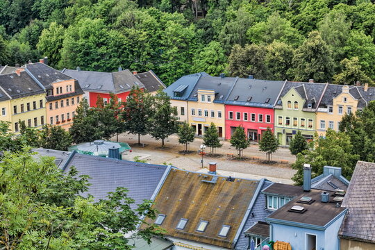 auerbach, deutschland - stadtpanorama mit neumarkt aus der vogelperspektive