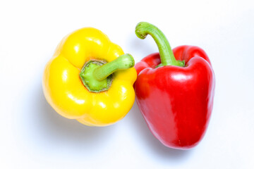 黄色と赤色のパプリカ
