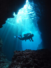 underwater diver cavern