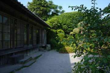 Fototapeta na wymiar Chiran Samurai Residence Complex or Samurai District in Kagoshima, Japan - 日本 鹿児島 知覧武家屋敷庭園