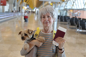 Lady traveling with her comfort pet 