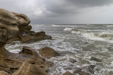 Waves on the rocky shore - 627400725